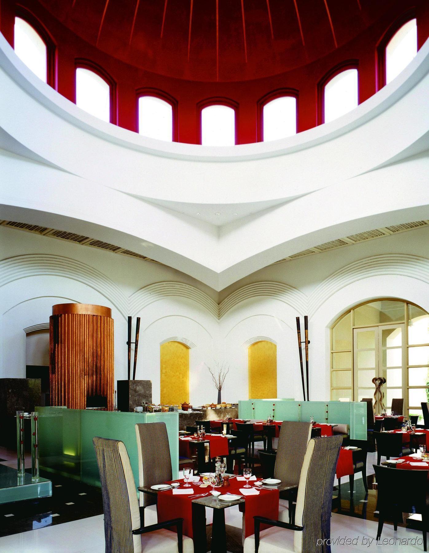 Trident Gurgaon Ξενοδοχείο Εστιατόριο φωτογραφία The interior of the restaurant